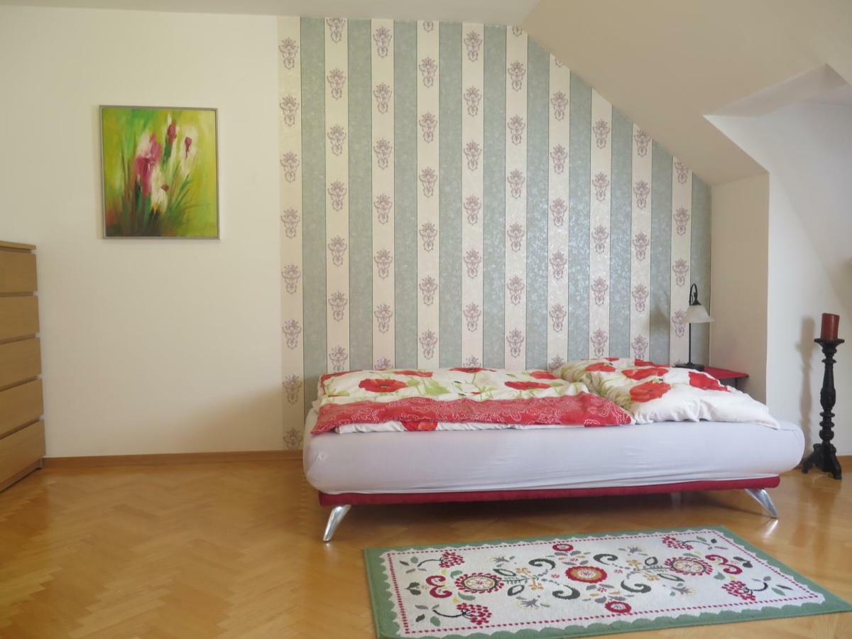 Schoenbrunn Gardens Deluxe Appartement